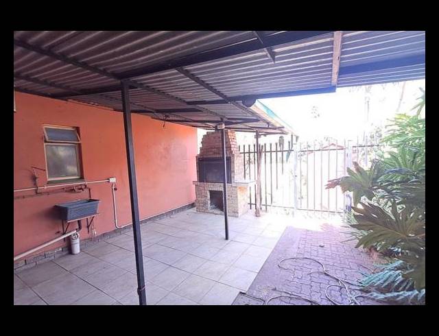 3 BEDROOM HOUSE FOR SALE IN MOUNTAIN VIEW